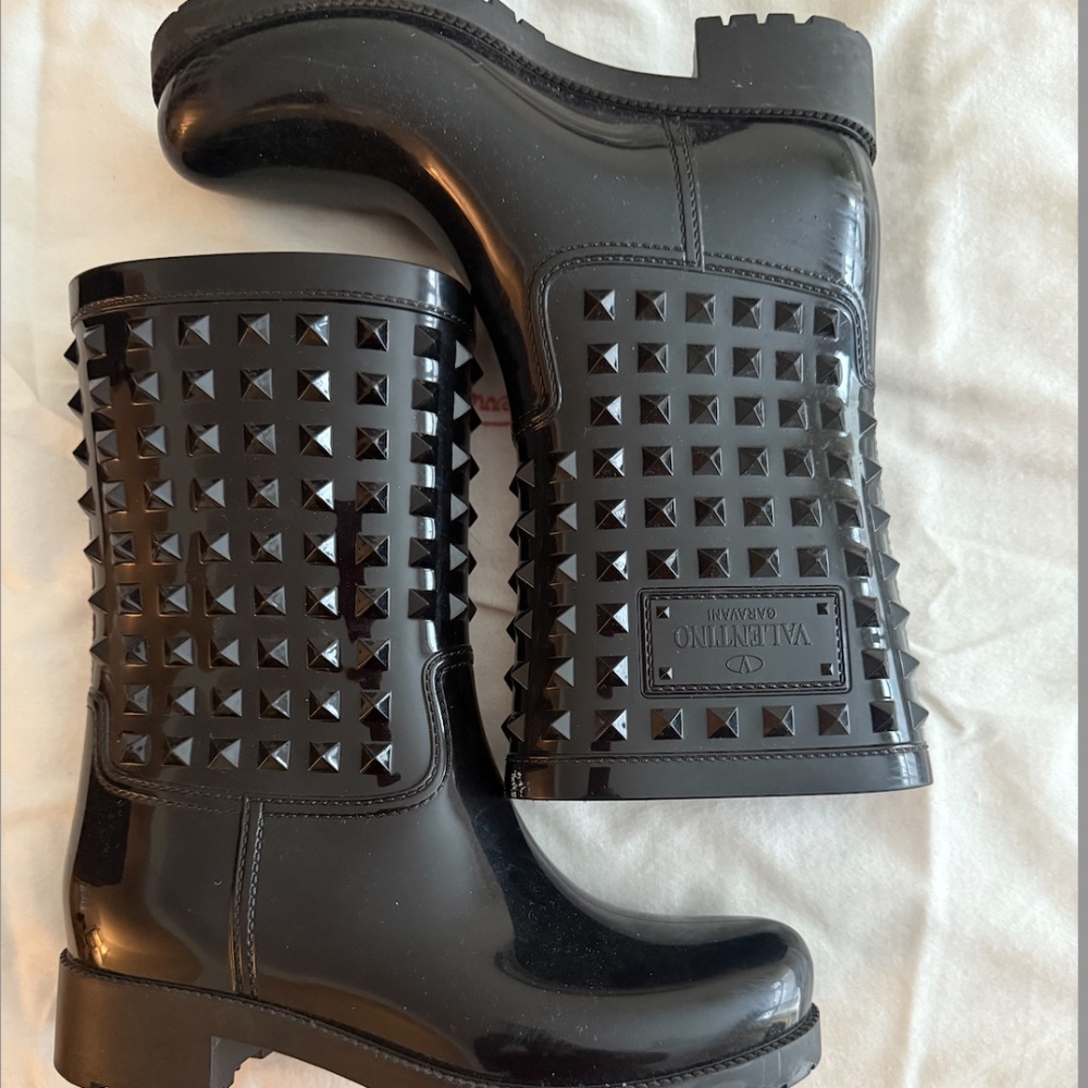 VALENTINO STUDDED RUBBER RAIN BOOTS